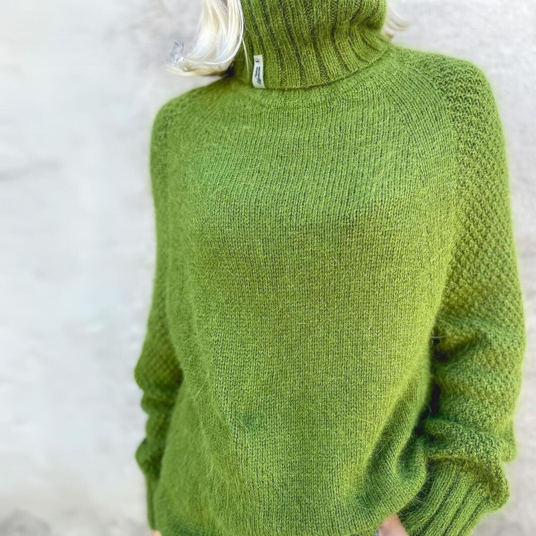 Elena™ | Elegant Turtleneck Sweater Apple Green