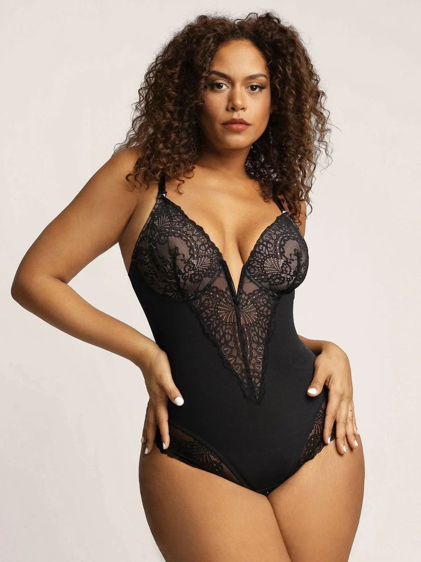 Diana | Bodysuit med djup v-ringning